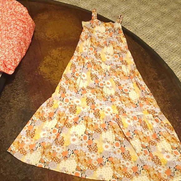 Floral Maxi Dress - Picture 1 of 4